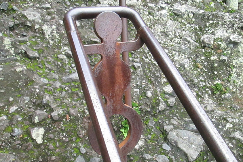 奥之院 笠ヶ瀧寺の後半の参道の手すり